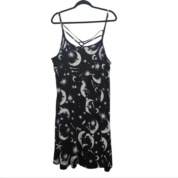 NWT BloomChic Halloween Gothic Black Moon Star Crisscross Neck Dress Plus 18/20 - Picture 3 of 7